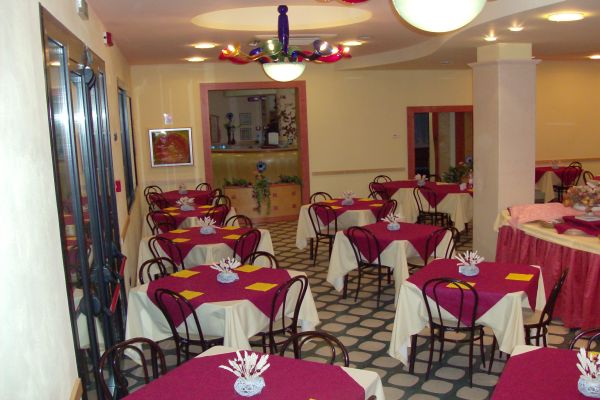 酒店 Vannucci