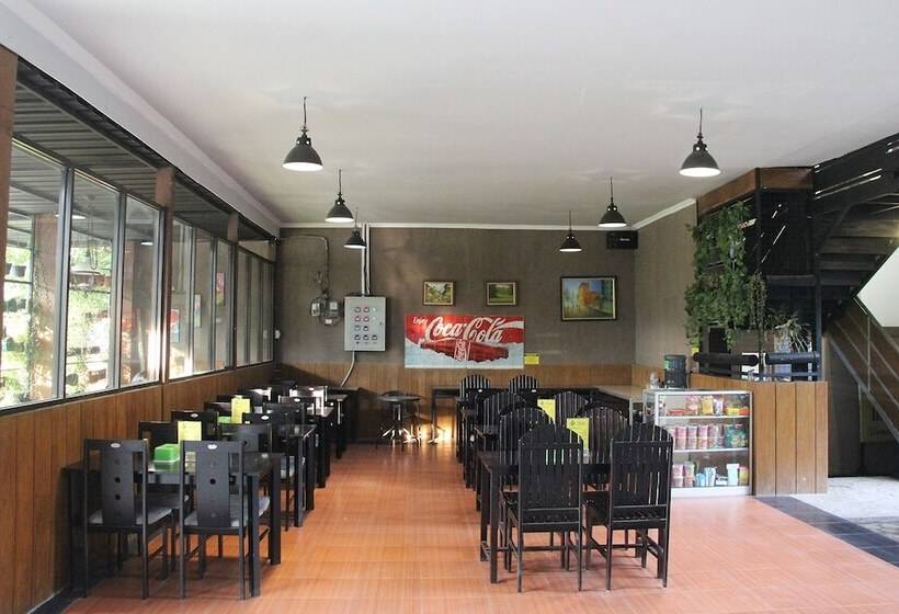 هتل Bamboe Inn 2 Homestay