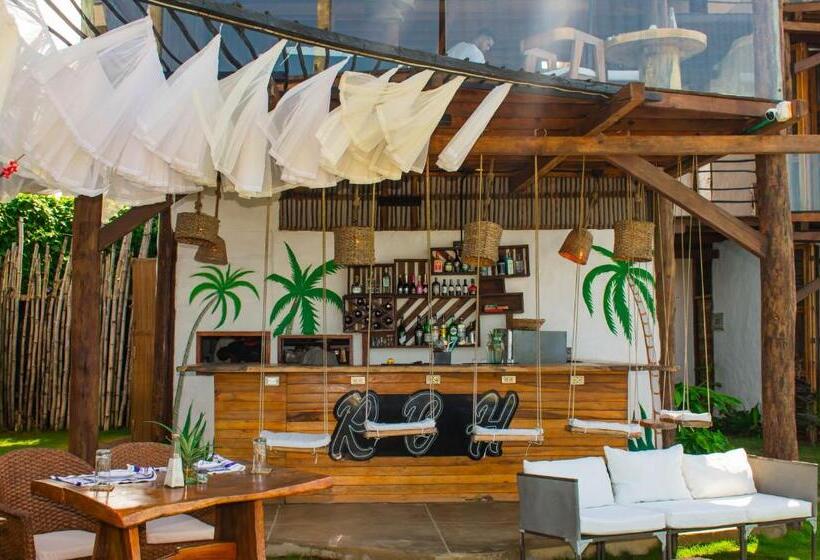 هتل Rch Luxury  & Pool