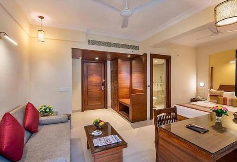 리조트 Sea Breeze Sarovar Portico Varca Goa