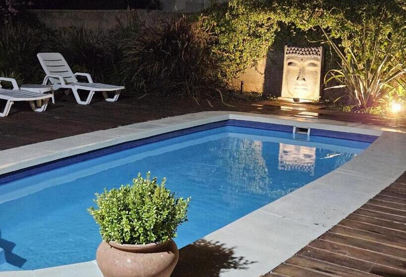 تختخواب و صبحانه Las Calas