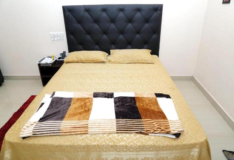בית מלון כפרי Kumaran Residency