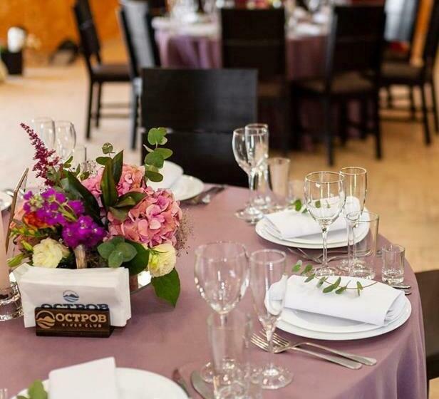 בית מלון כפרי Ostrov River Club