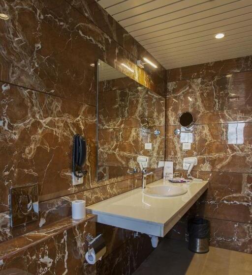Hotelli Sarovar Portico Somnath