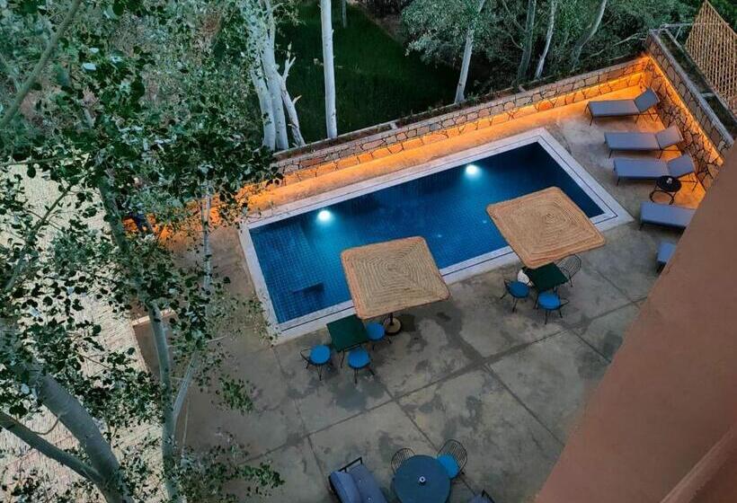 پانسیون Chez Ichou