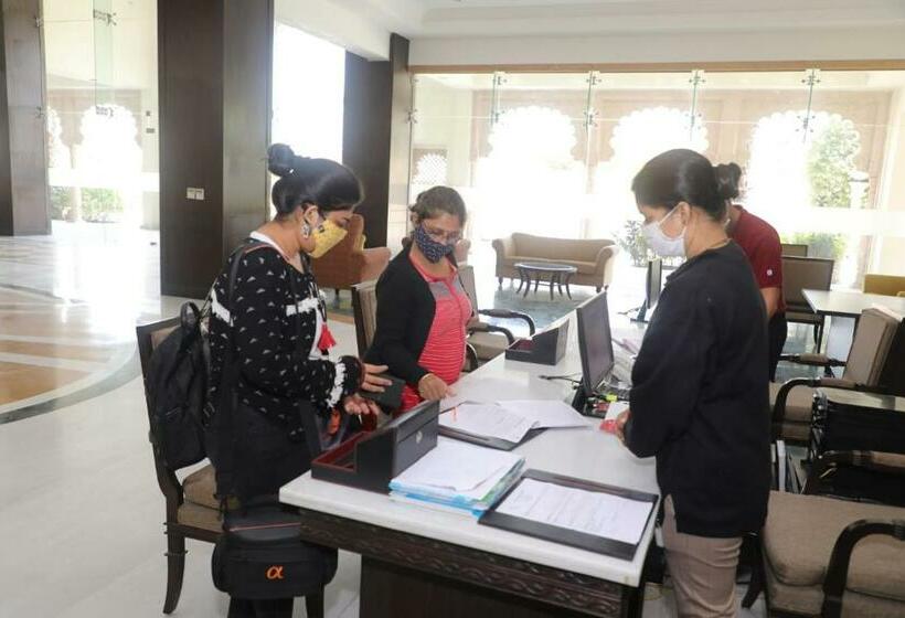 فندق Shree Vallabh Vilas Lords Plaza Nathdwara   Pure Veg