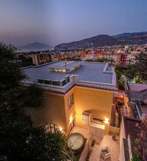 بنسيون Casa Evelina