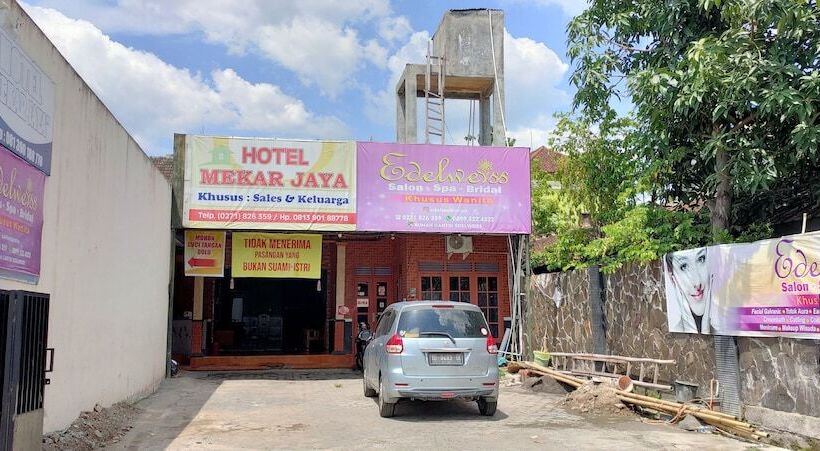 هتل Keluarga Mekar Jaya Syariah Near Uns Solo