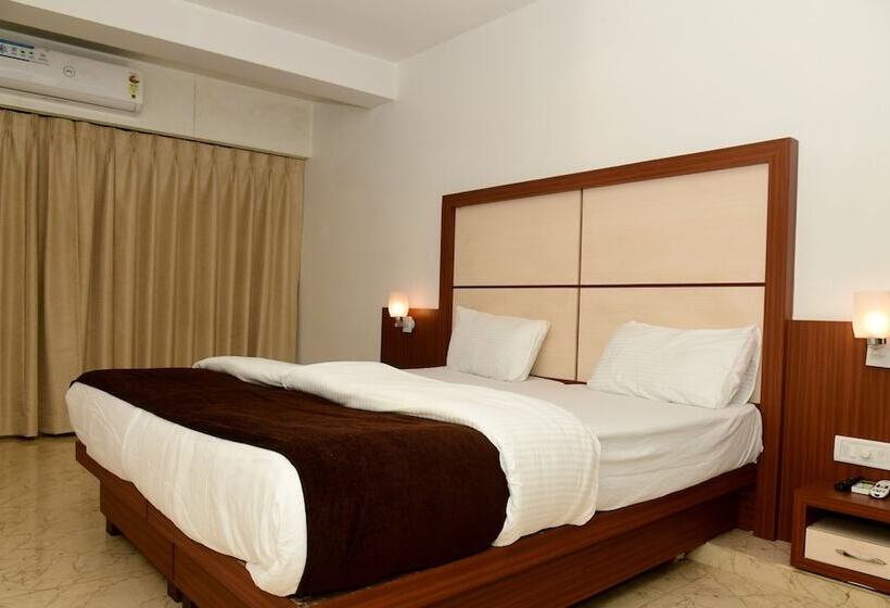 فندق Monarch Center Point Near Dahanu Beach, Bordi