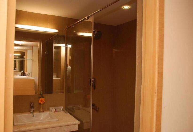 בית מלון כפרי Pla Krishna Inn