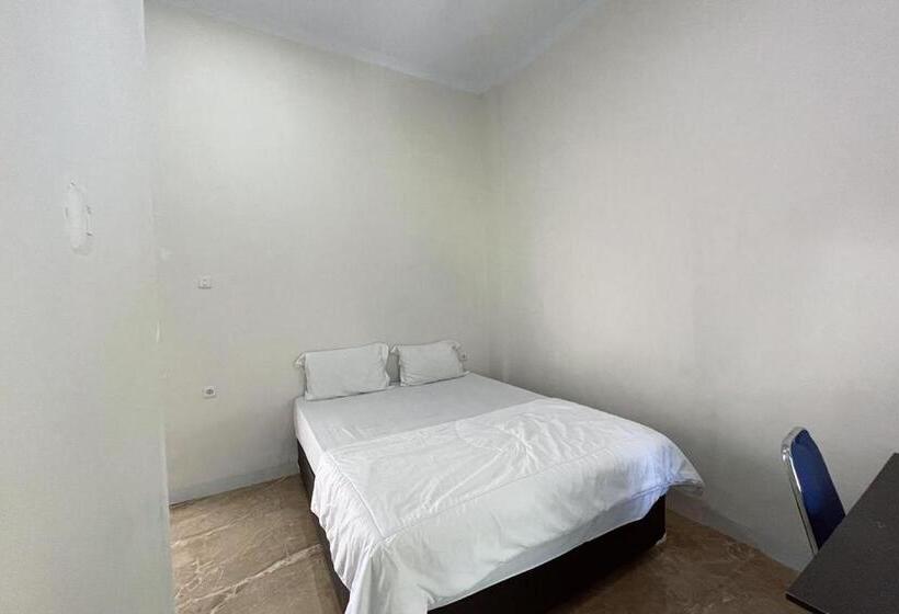 هتل Wisma Maestro Toraja Mitra Reddoorz