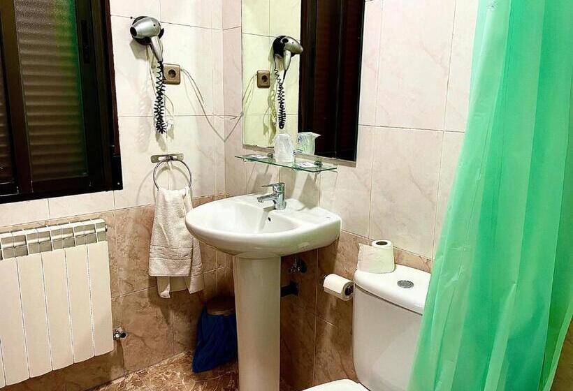 פנסיון Hostal Torresmancha