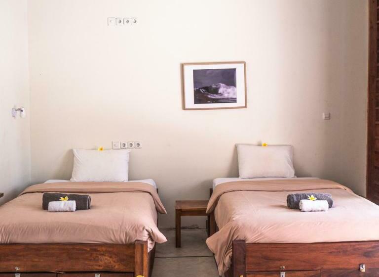 Lmbk Surf Camp   Hostel