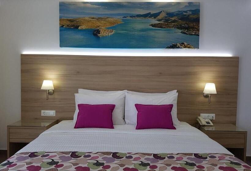 בית מלון כפרי Astra Village & Suites