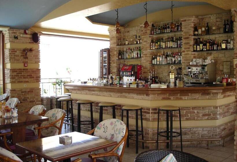 בית מלון כפרי Astra Village & Suites