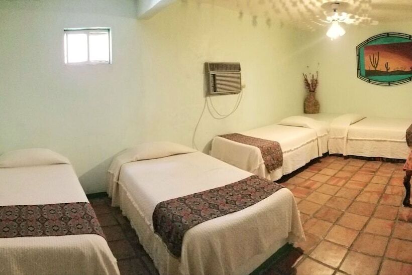 هتل Cabo Inn