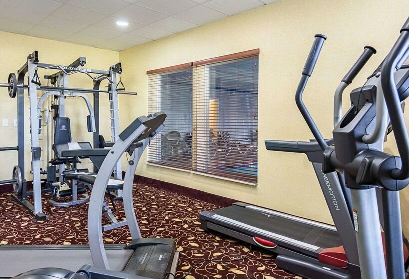 هتل Comfort Inn & Suites Chesapeake  Portsmouth