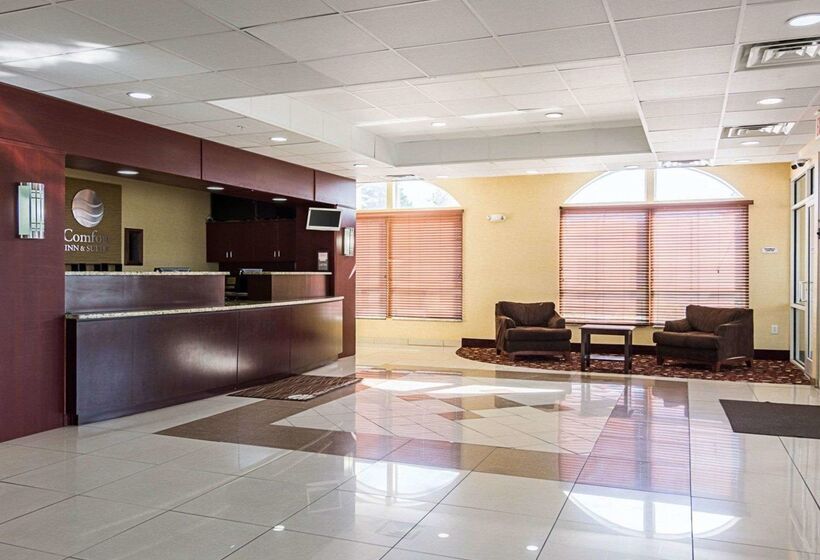 هتل Comfort Inn & Suites Chesapeake  Portsmouth