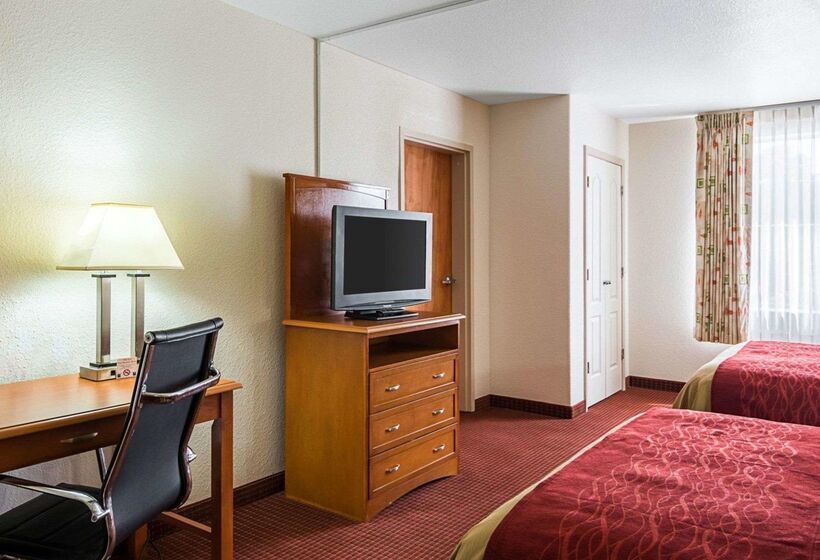هتل Comfort Inn & Suites Chesapeake  Portsmouth