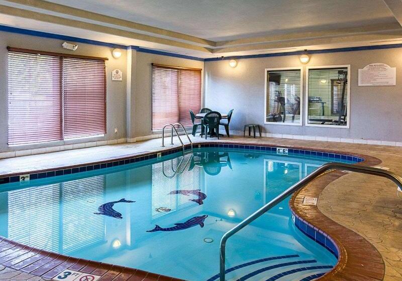 هتل Comfort Inn & Suites Chesapeake  Portsmouth