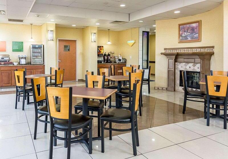 هتل Comfort Inn & Suites Chesapeake  Portsmouth