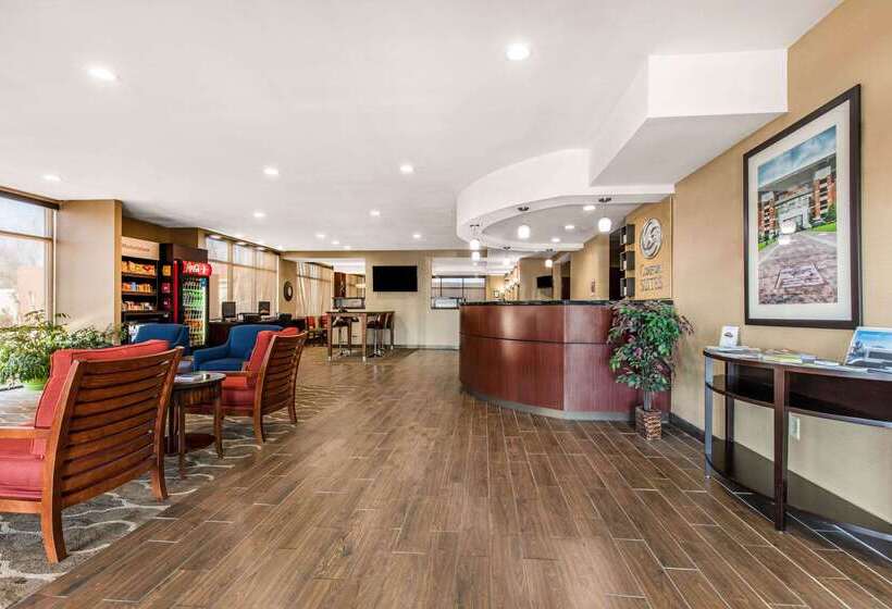 هتل Comfort Suites Tuscaloosa Near University