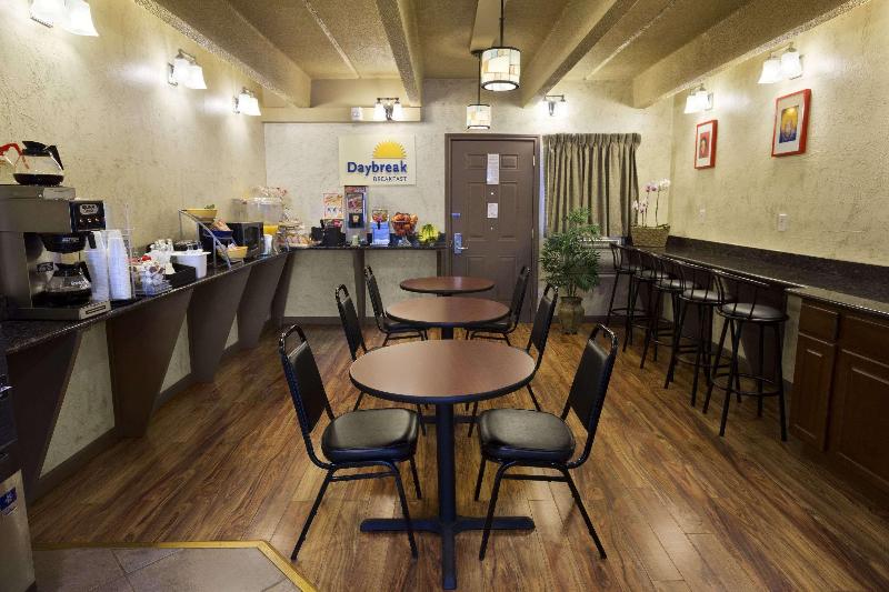 هتل Days Inn By Wyndham Denver Downtown