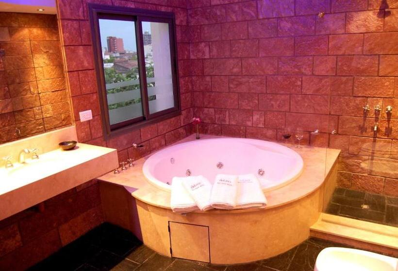 هتل Delvino Boutique