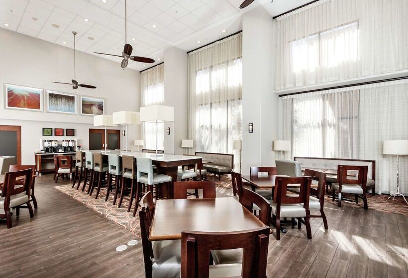 فندق Hampton Inn & Suites Navarre