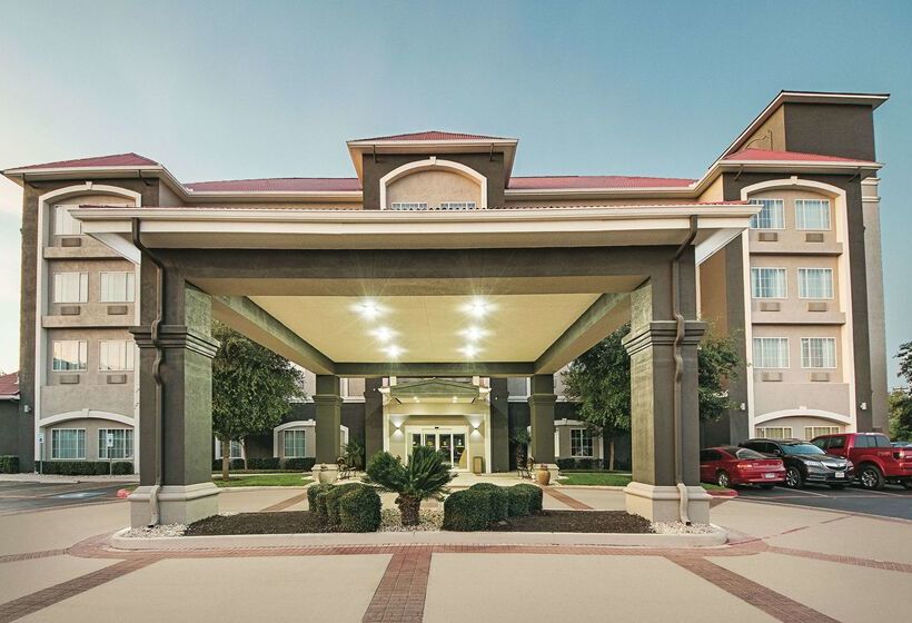 Отель La Quinta By Wyndham San Antonio Northwest