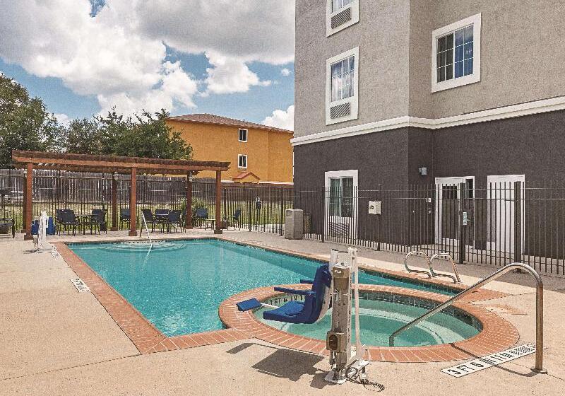 Отель La Quinta By Wyndham San Antonio Northwest