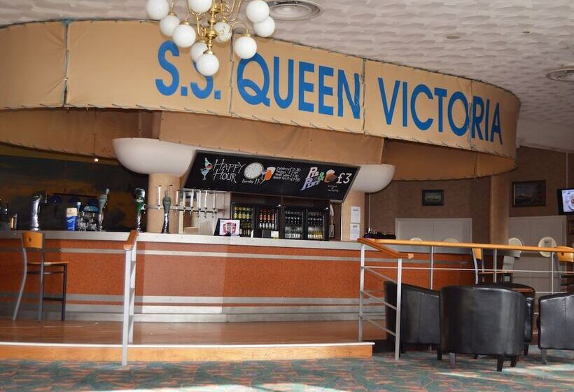 בית מלון כפרי Pakefield Holiday Village   Adults Only