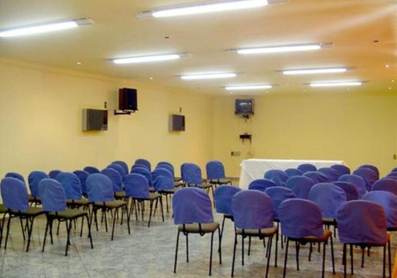 בית מלון כפרי Primar Plaza