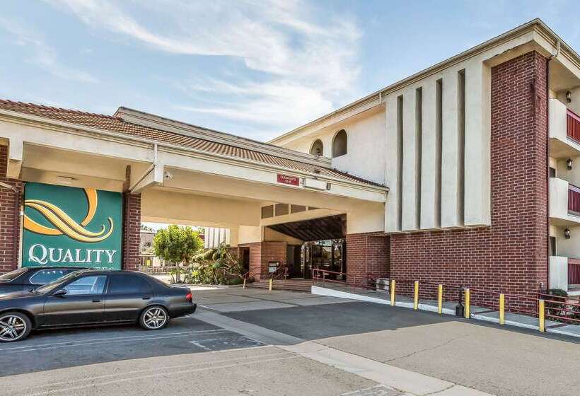 فندق Comfort Inn & Suites Irvine Spectrum