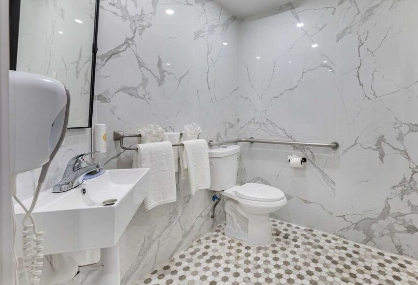 فندق Comfort Inn & Suites Irvine Spectrum