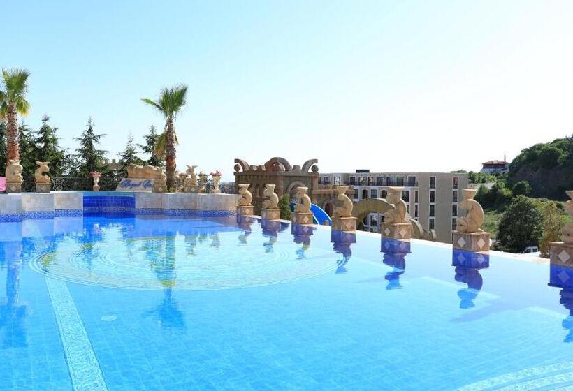 هتل Royal Castle Design & Spa
