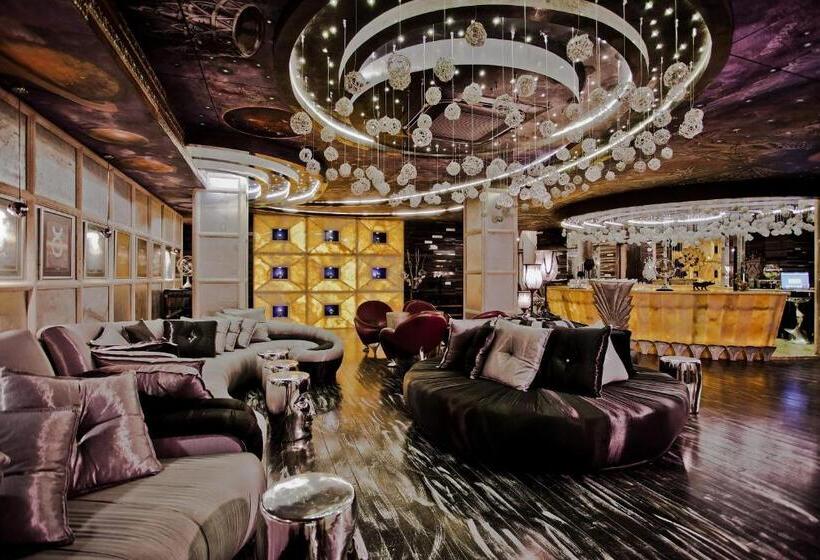 هتل Royal Castle Design & Spa