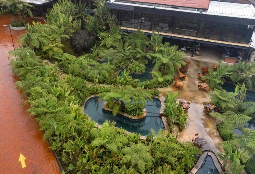 هتل Termales El Otoño