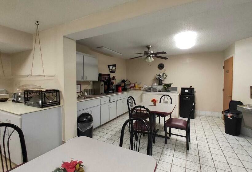 فندق High Springs Inn