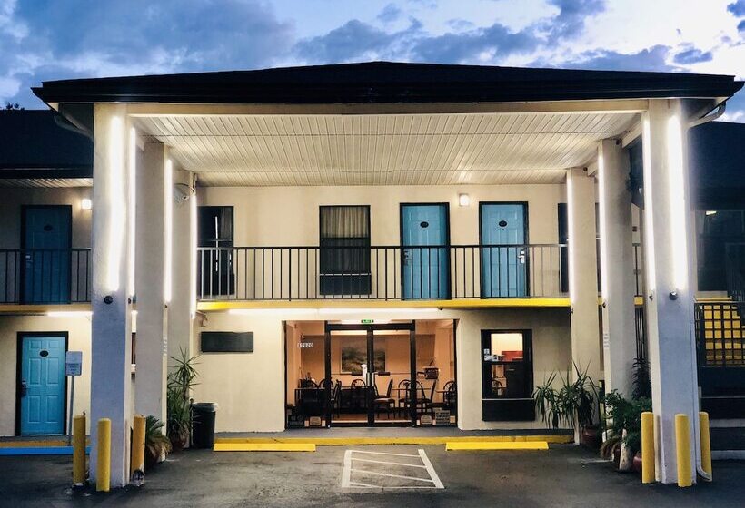 فندق High Springs Inn