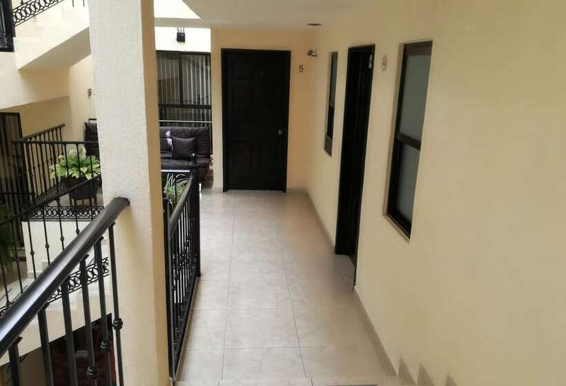 هتل Y Suites El Refugio De Don Carlos