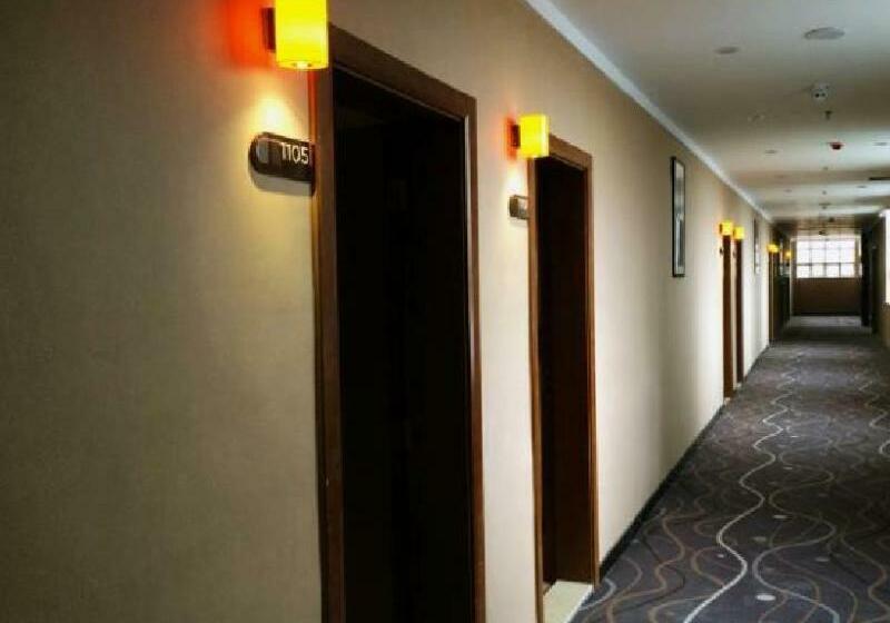 هتل 7 Days Premium Xingyi Airport Branch