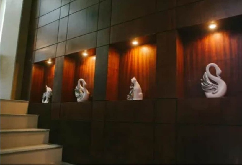 فندق Ey Miner Suites Borromeo