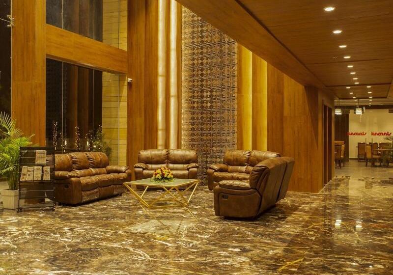 Отель Sarovar Portico Somnath