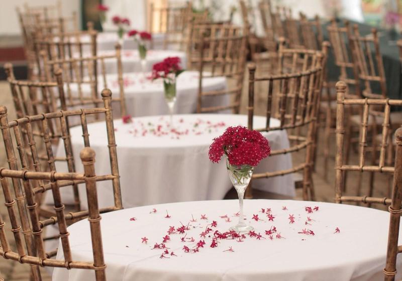فندق Dahilayan Forest Park Resort