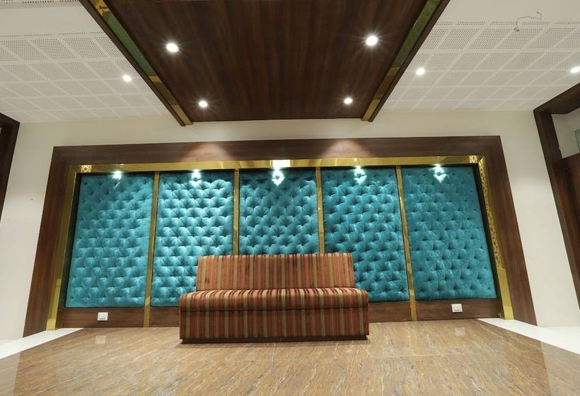 בית מלון כפרי S3 Park, Ambernath