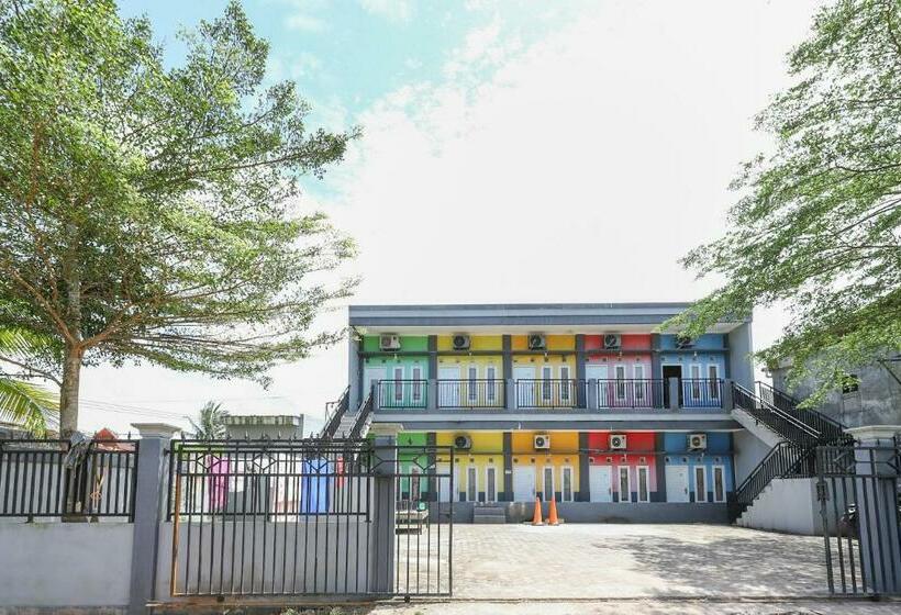 هتل Reddoorz At Pelangi Guest House