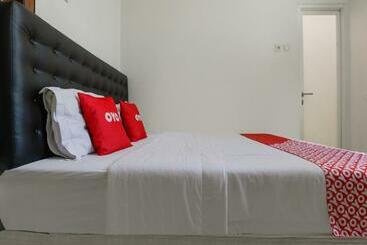 هتل Oyo 3838 Tamansari Guest House