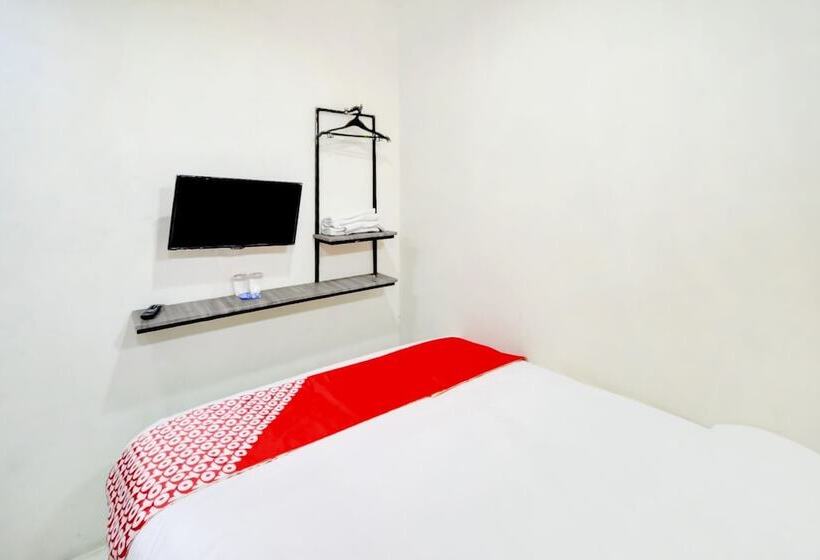 هتل Oyo 90048 Teratai Bekasi Guesthouse