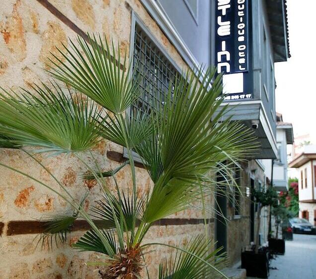 هتل Castle Inn Boutique